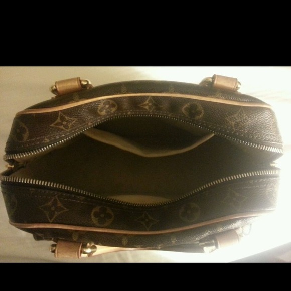 🚨🚨SOLD!!🚨🚨 AUTHENTIC!! LV Manhattan PM - Picture 2 of 4