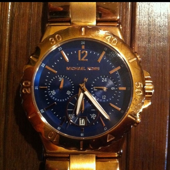 SOLD!!! OFFERS!!! AUTHENTIC!! MK5410 watch women's
