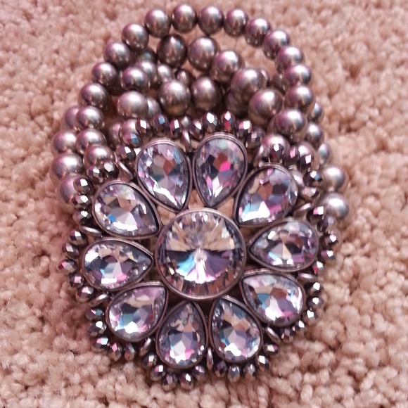 Sparkly Buckle stretchy bracelet - Picture 2 of 2