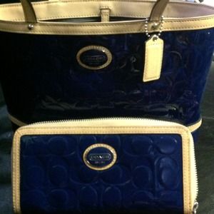 Coach Patent Top Handle Tote with matching Wallet
