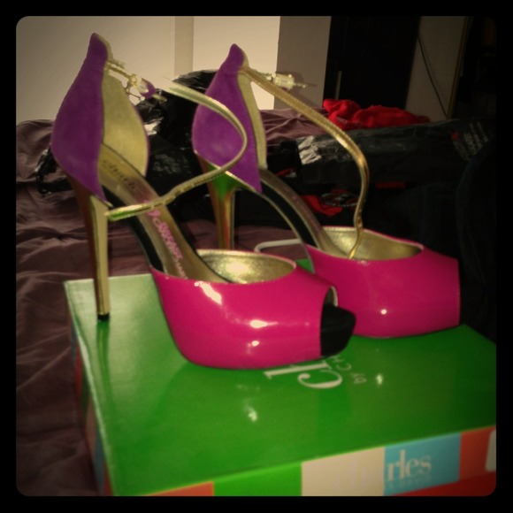 Charles David size 8