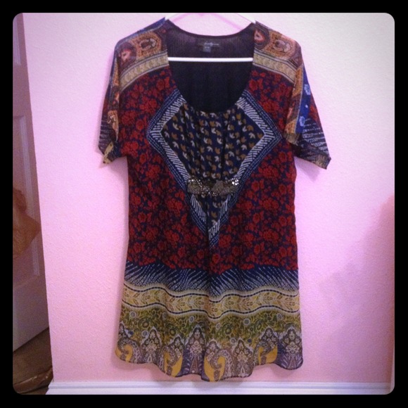 Dresses & Skirts - Cute swimsuit cover up!