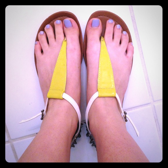 Simply Vera Vera Wang Sandals