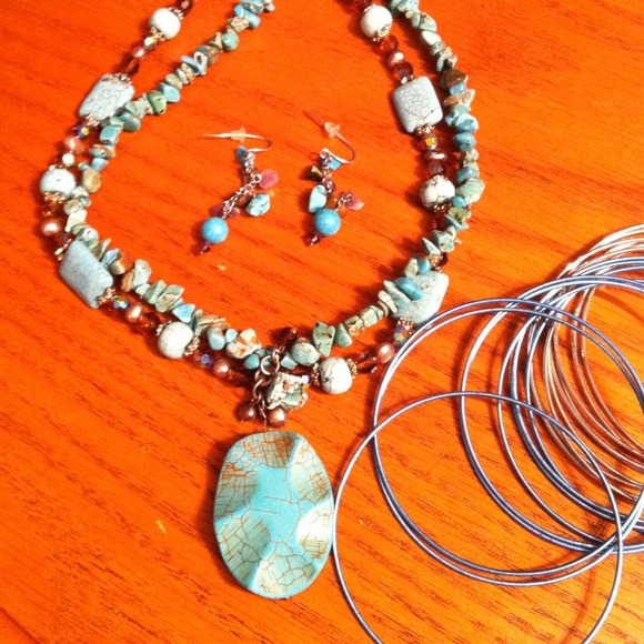 ❌ KEEPING ❌Turquoise Jewelry Bundle • - Picture 3 of 3