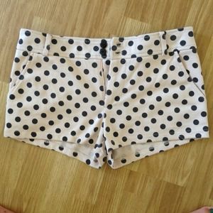 Polka dot shorts ❤️🎈🎉host pick!!! 😍💫👑