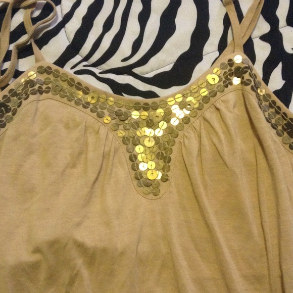 Top - Picture 2 of 4