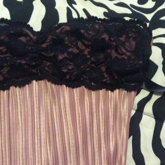 Top - Picture 2 of 3