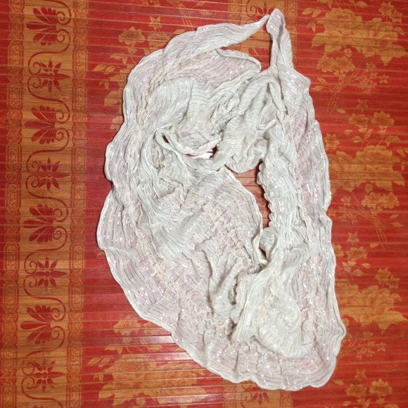 Ruffle Scarf - Picture 2 of 4