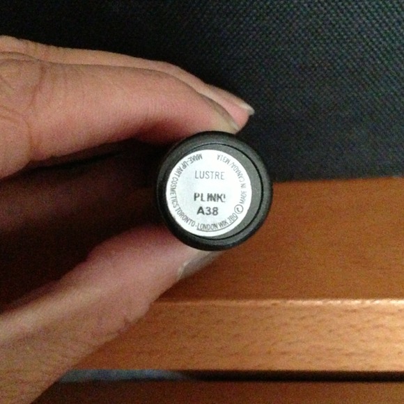 ✋SOLD✋MAC LIPSTICK IN PLINK A38 - Picture 3 of 4