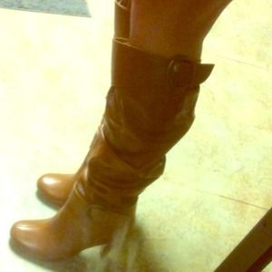 Tan Leather with metal belt boots!