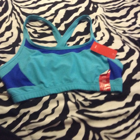 Sports bra - Picture 2 of 3