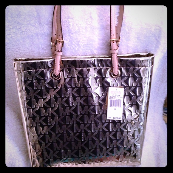 !💯Michael Kors Pale Gold Large Signature Tote