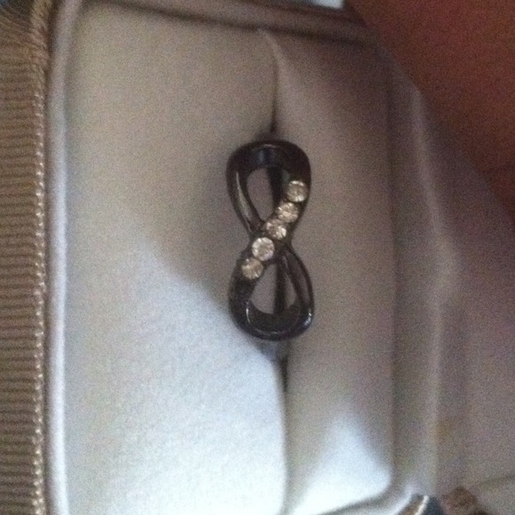 Infinity ring