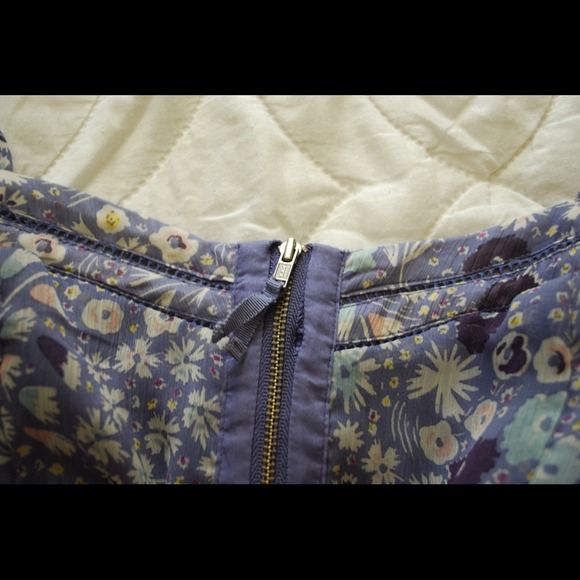 American Eagle floral lilac layered chiffon dress - Picture 2 of 4