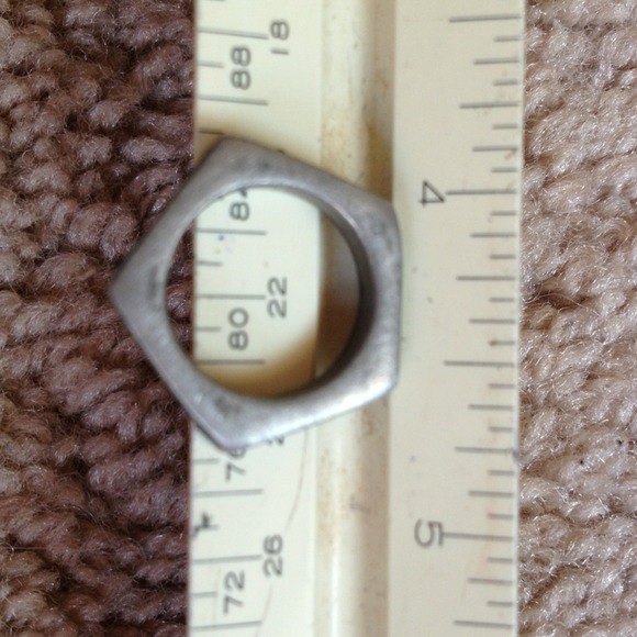 Ring - Picture 3 of 3