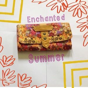 Adorable wallet 💛