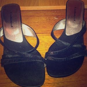 🎉30% OFF BUNDLES🎉Unlisted black dress shoes.