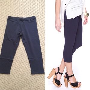 Forever 21 Grey Capri Leggings