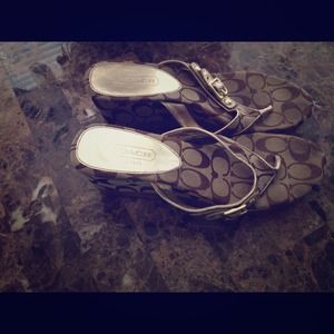 Authentic coach wedges size 10m