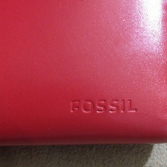 Fossil red leather wallet & check book holder - Picture 2 of 4