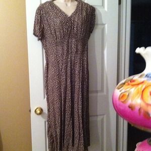 Cute brown Polk a dot dress.