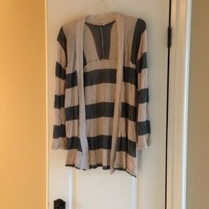 Splendid light sweater size L