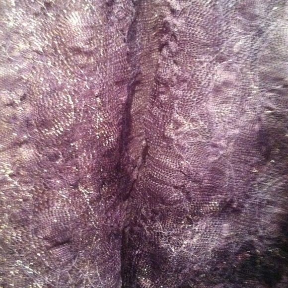 Purple and gold lace high-low top - Picture 3 of 4
