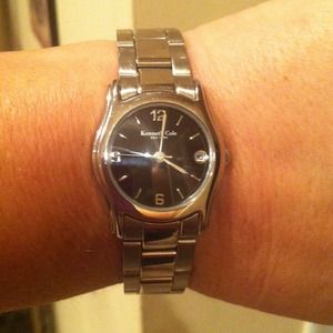 🎀Woman's Kenneth Cole Watch