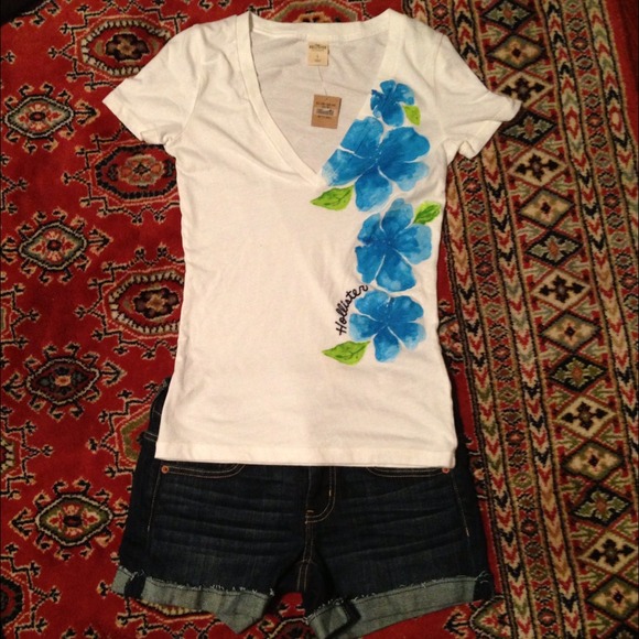 ❌❌SOLD ❌❌Hollister vneck❌❌