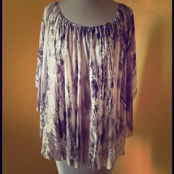Bundled!! Gorgeous black and gray top!