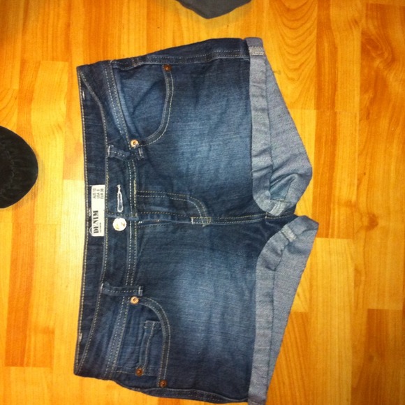 Cotton on denim shorts