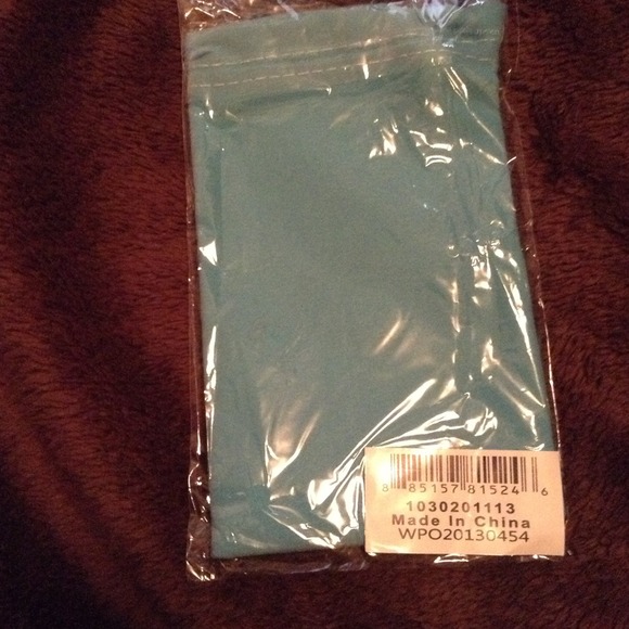 iPhone/iPod pouch - Picture 2 of 3