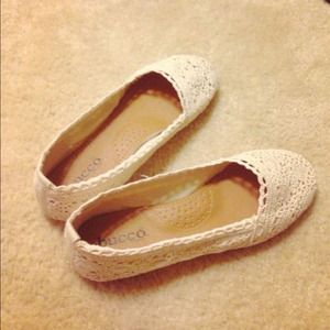 Reserved. White flats