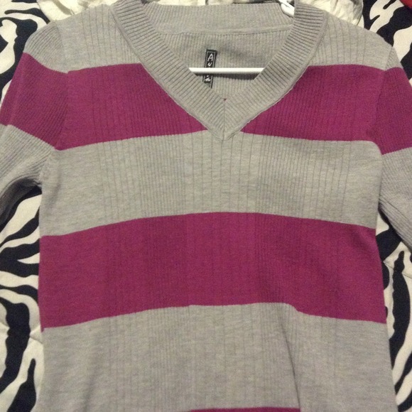 Sweater shirt - Picture 2 of 2