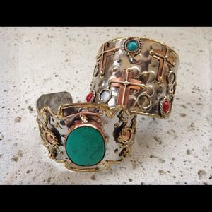 Edgy cuffs!