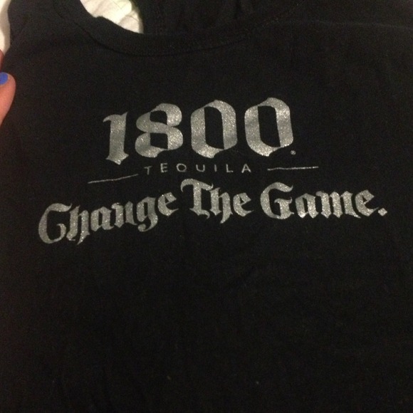 1800 Tequila tank BNWOT - Picture 2 of 4