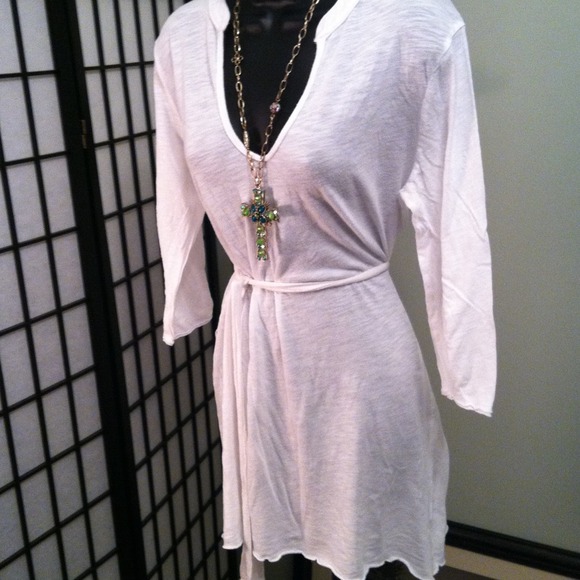TRADED*****White cotton tunic