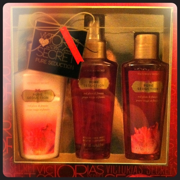 VICTORIA'S SECRET - PURE SEDUCTION