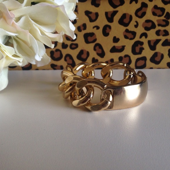 Gold Chain Nameplate Bracelet