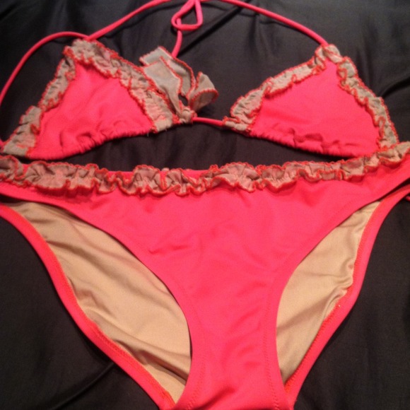 Victoria's Secret string bikini