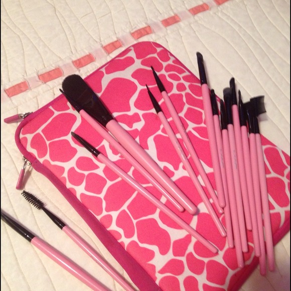 Super cute brushes