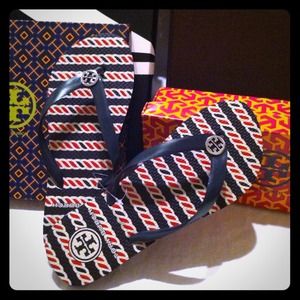 ❤Reserved❤ this cuteee is for Ashley ...