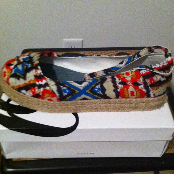Nine West multi color shoes