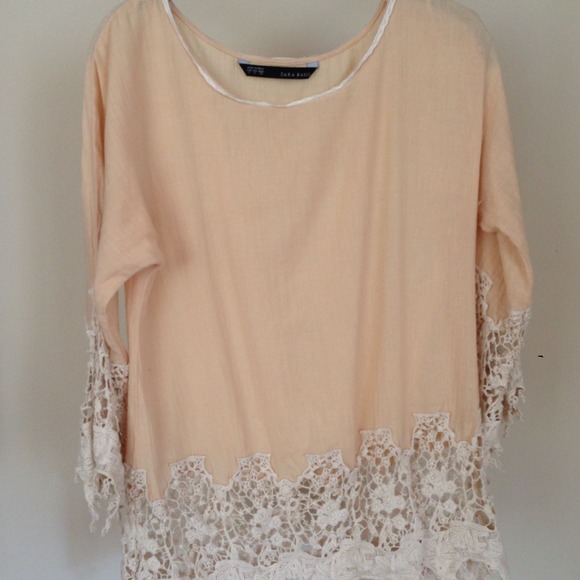 Nude shirt with lace