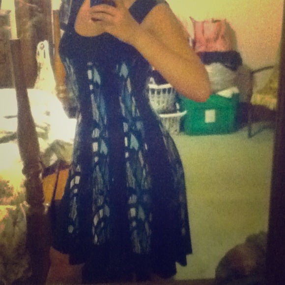 Slim fitting panel dress