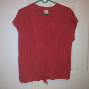 Soft and comfy top with ties at the bottom