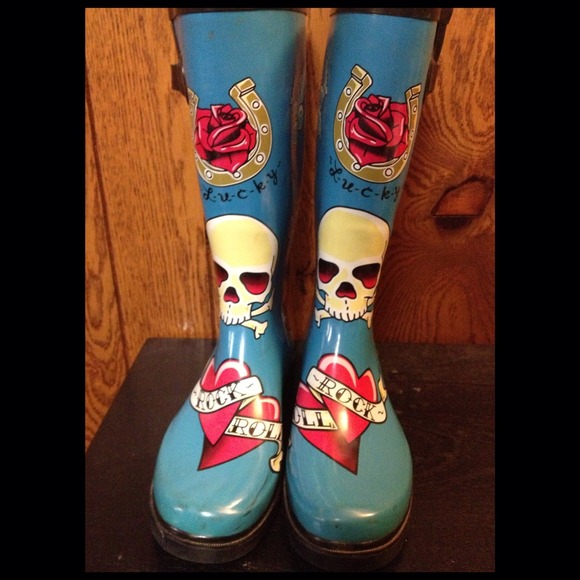 ✨ONHOLD✨Chooka rain boots 💀