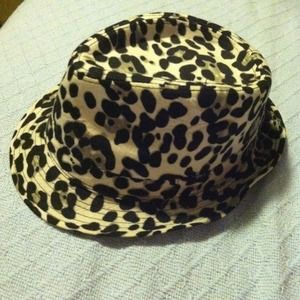 Leopard fedora!!!!!!!!!!!