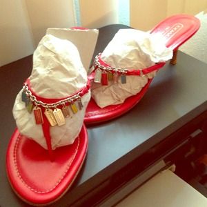 AUTHENTIC COACH KITTEN HEELS 💥lowest💥