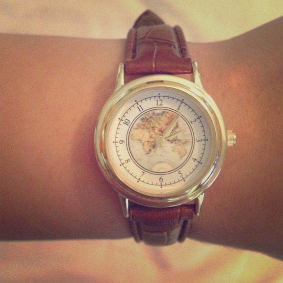 Urban Outfitters Jewelry - Reserved🎉 NWOT Globe watch